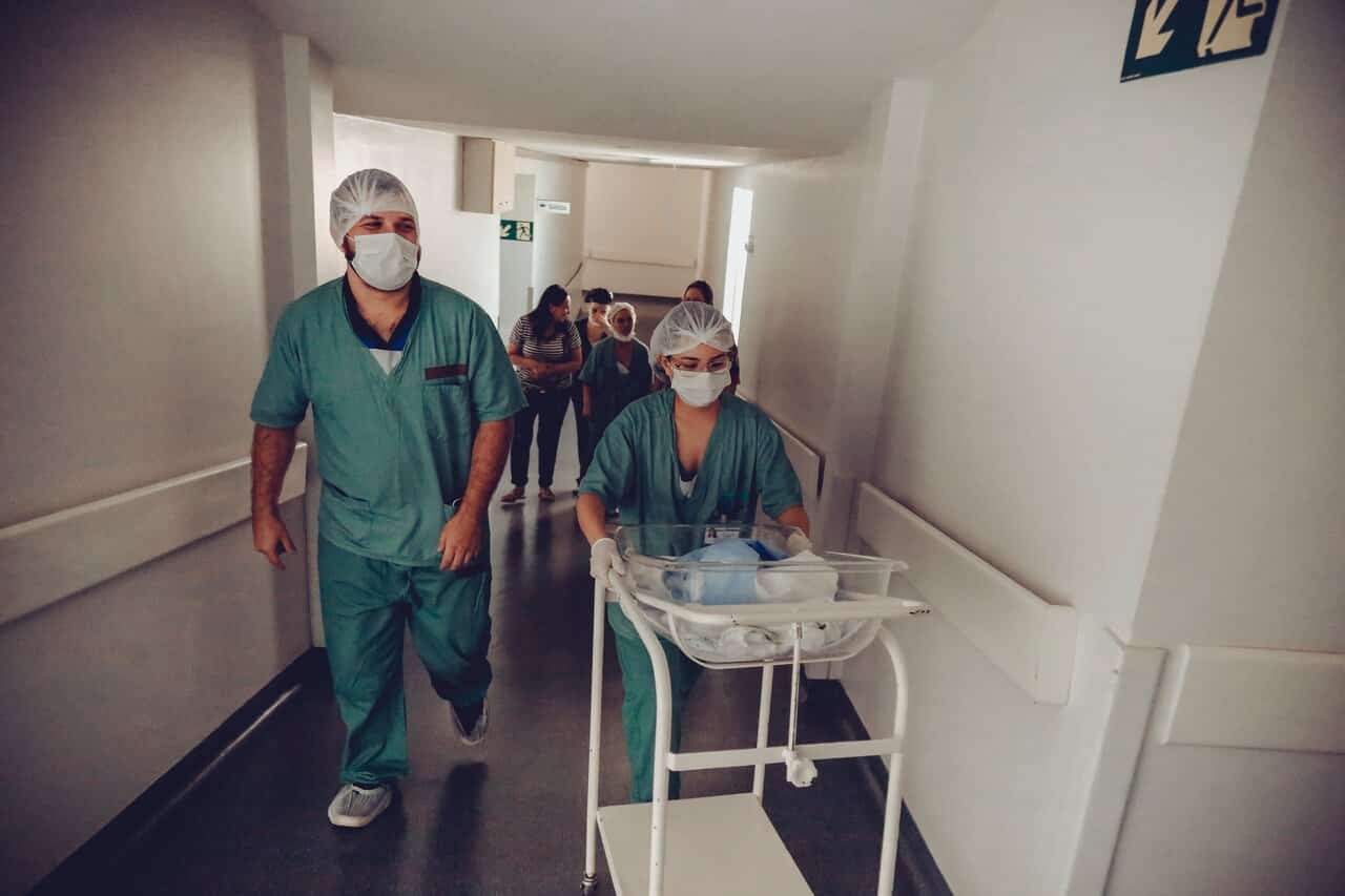 criza de asistenti medicali in Germania